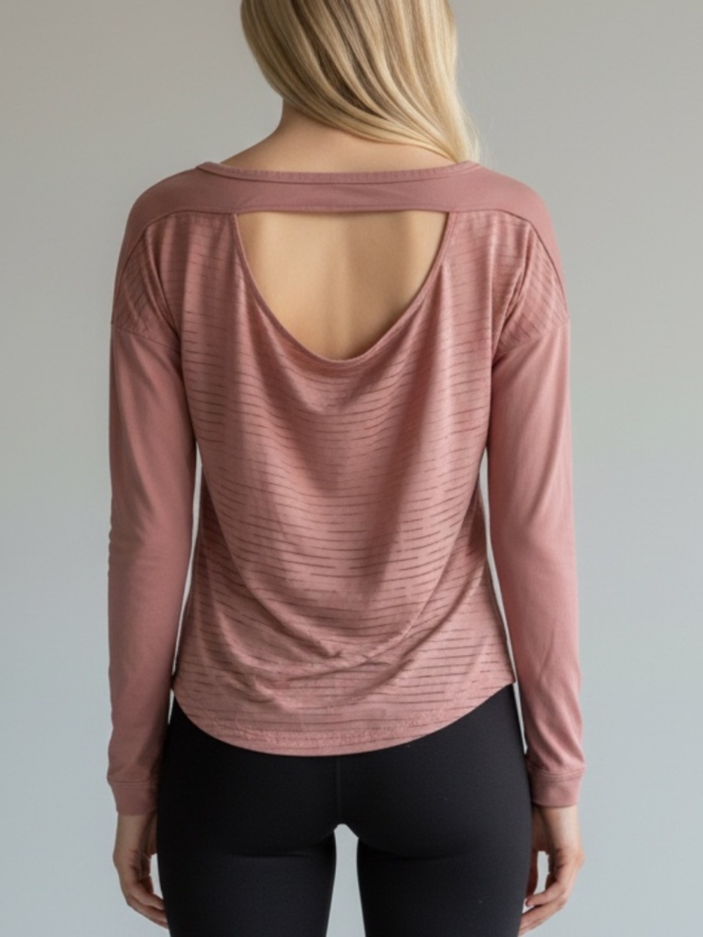 Handful Peek-A-Breeze Open Back Long Sleeve Active Top Pink Small Athletic